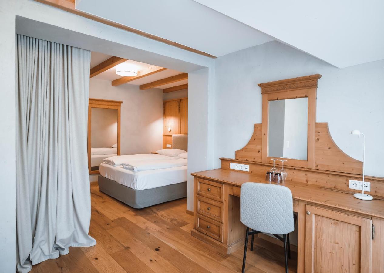 Hotel Solvie Falzes Exterior photo